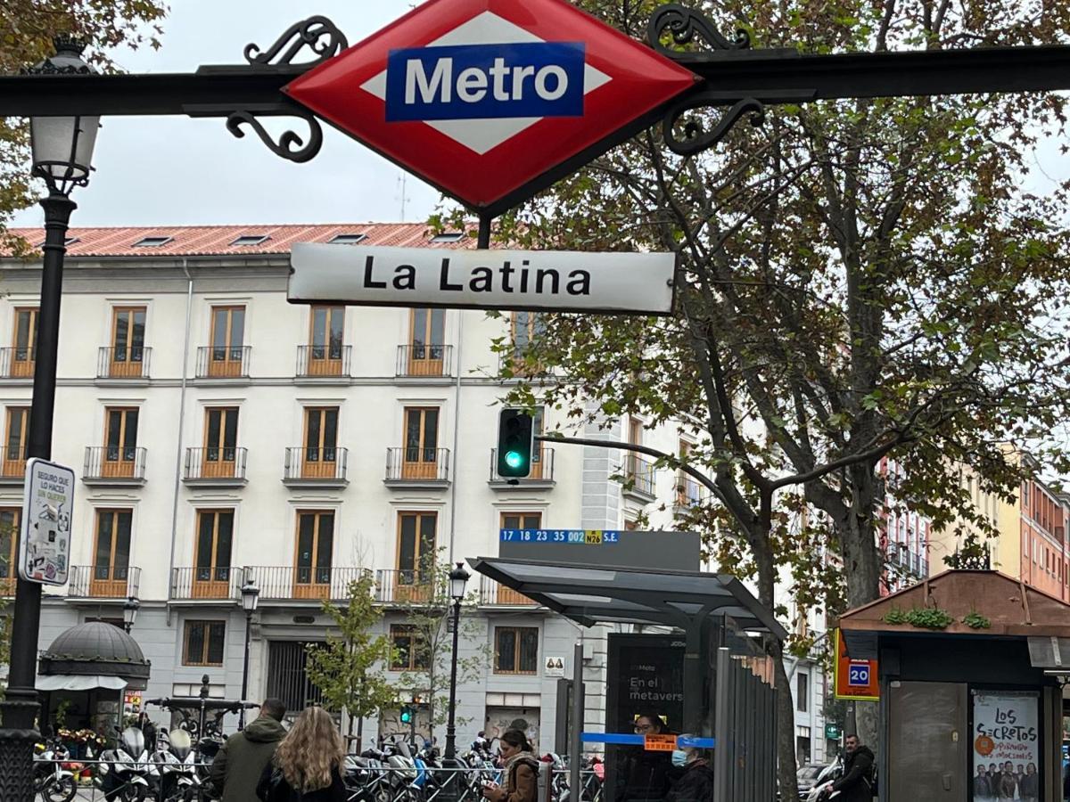Carlos4 Plaza Mayor Madrid Kültér fotó